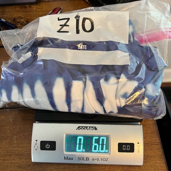 Lands End Women's Rash Guard Beach Cover Up Shirt Tie-Dye Long Sleeve Size M - Picture 6 of 6